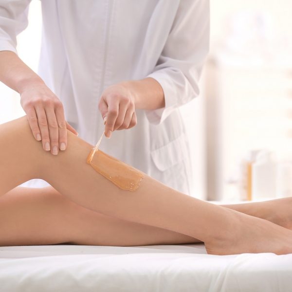 Waxing-legs-salon